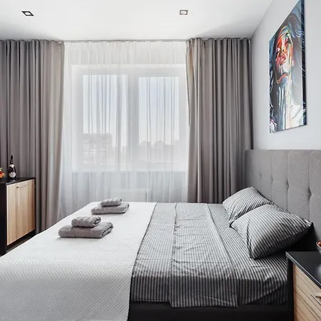 Grey In Arcadia 18 Floor Apartment *